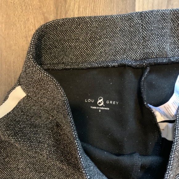 Lou& Grey leggings. Preowned. No flaws - Picture 2 of 5
